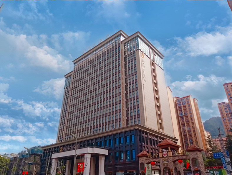 鳳凰大酒店.png